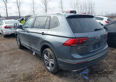 2021 Volkswagen Tiguan 2.0T Se/2.0T Se R-Line Black/2.0T Sel z USA, uszkodzony, nr VIN 3VV2B7AX4MM110397